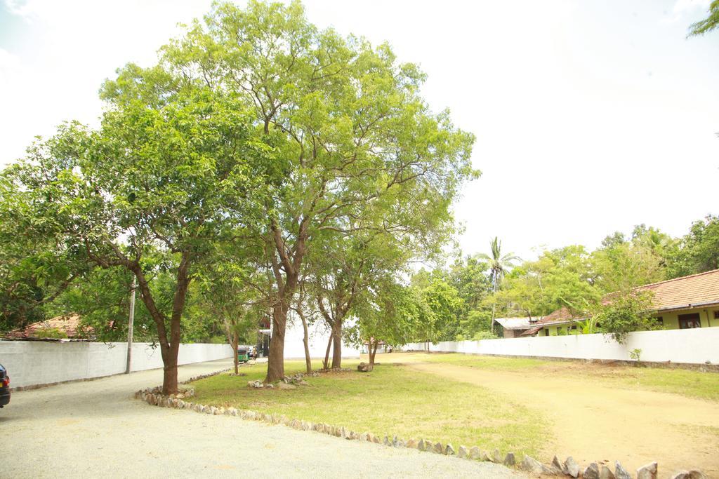 Samwill Holiday Resort Kataragama Buitenkant foto