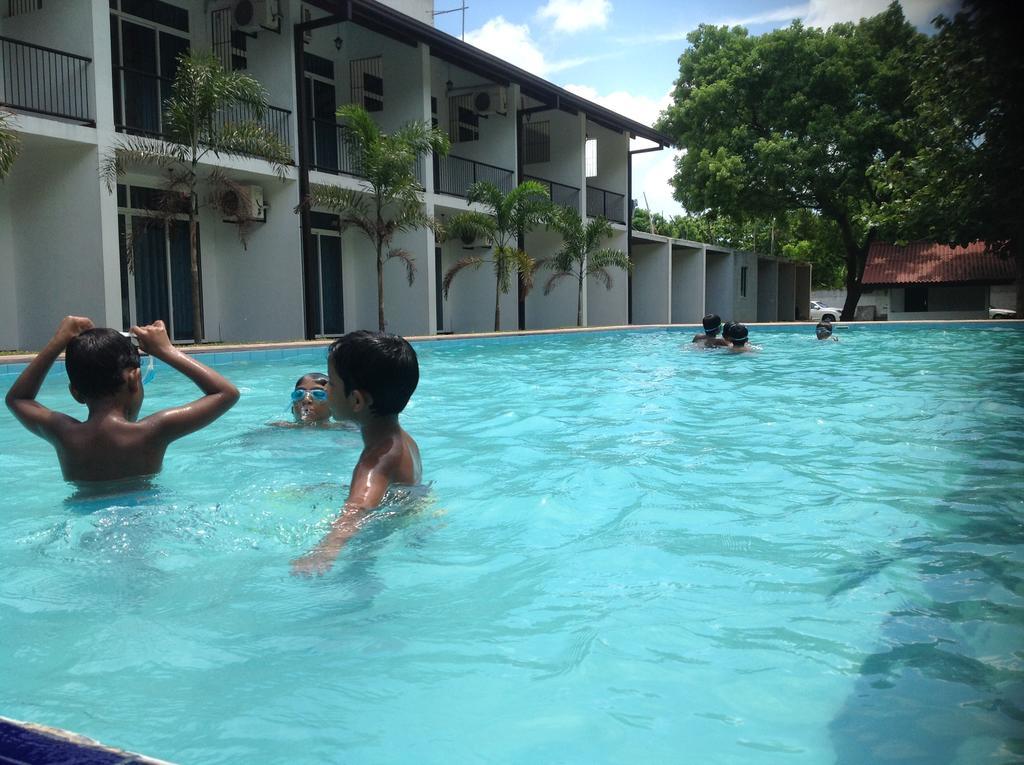 Samwill Holiday Resort Kataragama Buitenkant foto