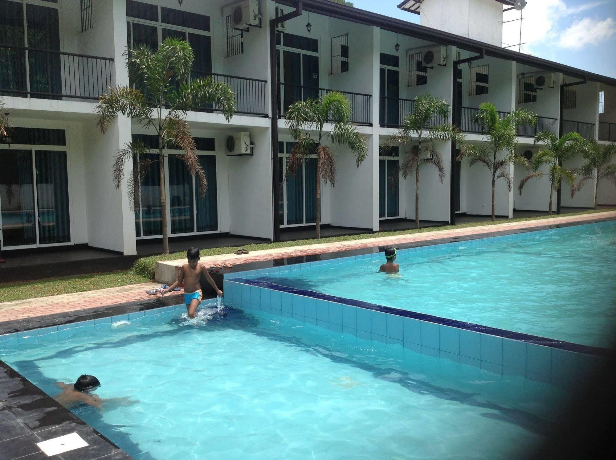 Samwill Holiday Resort Kataragama Buitenkant foto