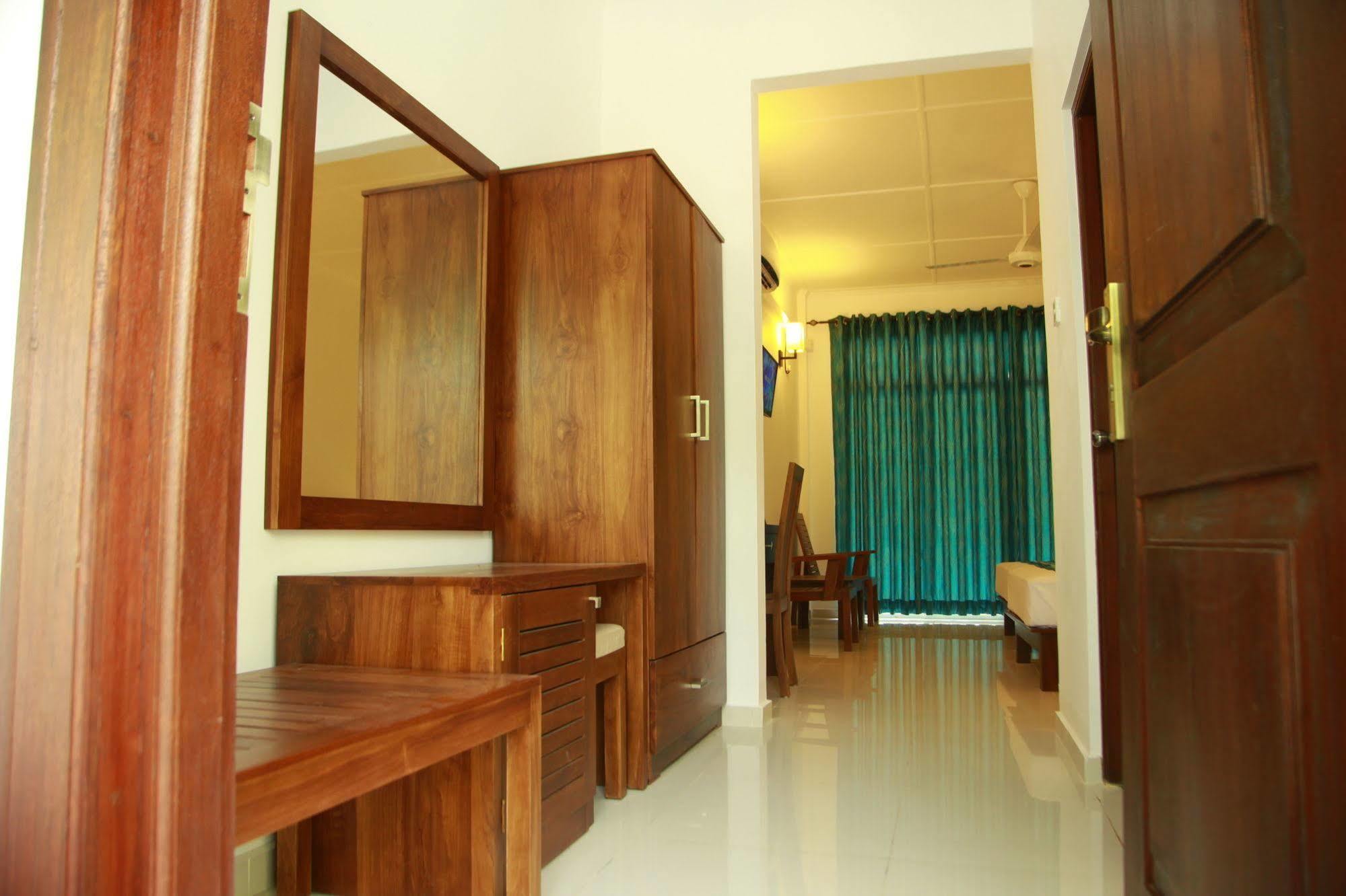 Samwill Holiday Resort Kataragama Buitenkant foto